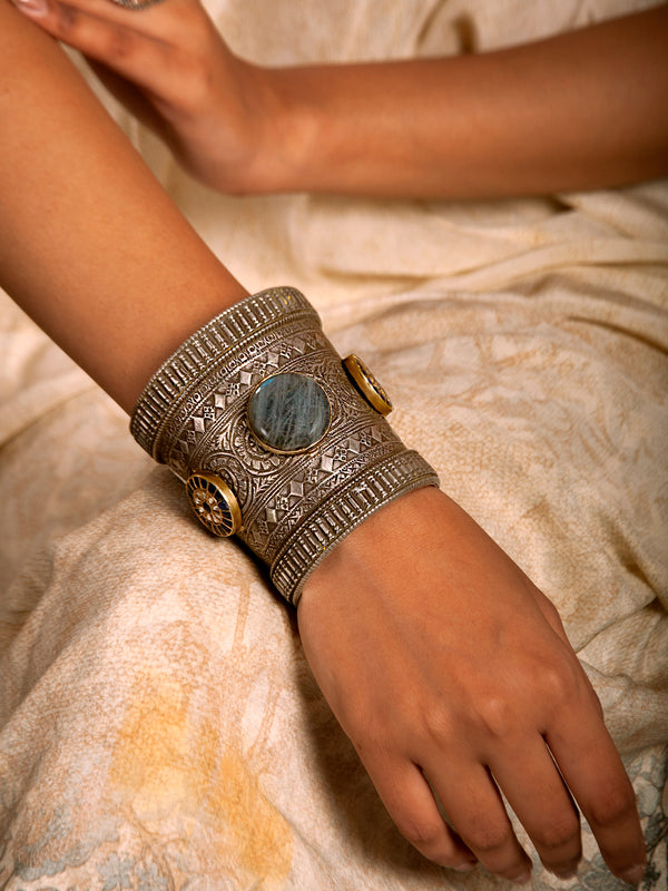 925 Sterling Silver Gemstone Bangle With Kundan alternate