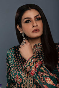 Raveena Tandon in Utkrishta collection of Neeta Boochra Jewelry view 5
